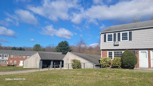 13 Old Farms, New Milford, CT 06776
