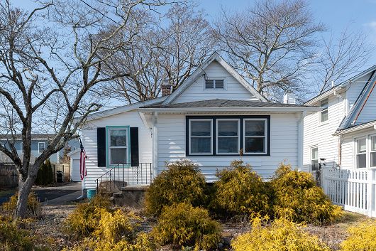 116 George, East Haven, CT 06512