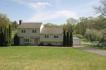 12 Chimney Dr, Bethel, CT 06801 United States