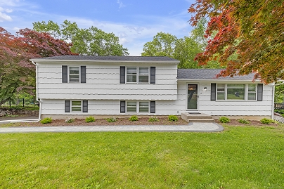 17 Ridgedale Rd, Bethel, CT 06801 United States