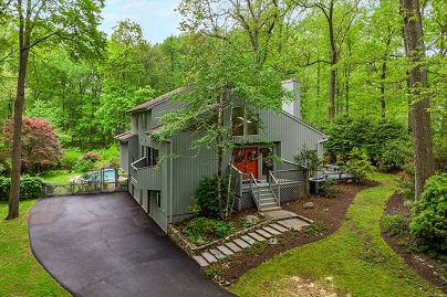 22 Kristy Dr, Bethel, CT 06801 United States