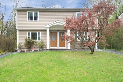 50-52 Knollwood Dr, Bethel, CT 06801 United States