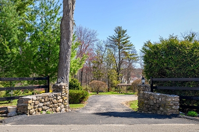 7 Mcneil Rd, Bethel, CT 06801 United States