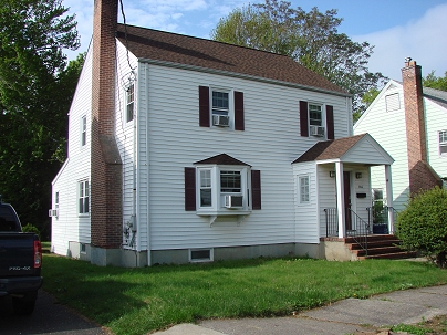 566 Savoy St, Bridgeport, CT 06606 United States