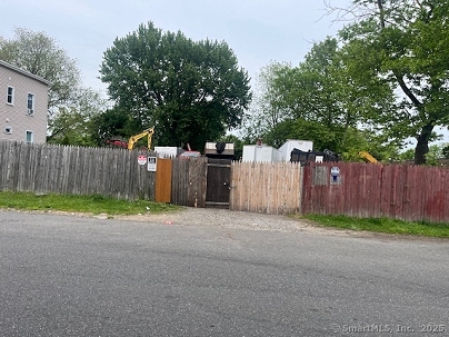 60 Read St, Bridgeport, CT 06607 United States