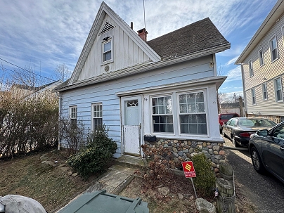64 E Thorme St, Bridgeport, CT 06606 United States