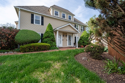1 E Hayestown Rd Unit 24, Danbury, CT 06811 United States