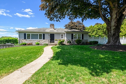 28 Sherry Ln, Danbury, CT 06811 United States