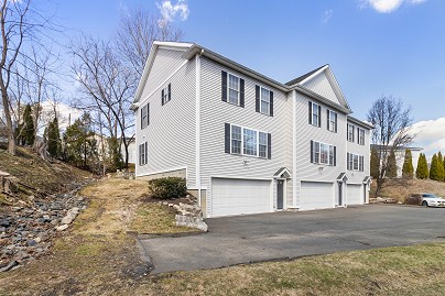 34 Oil Mill Rd Unit 1, Danbury, CT 06810 United States