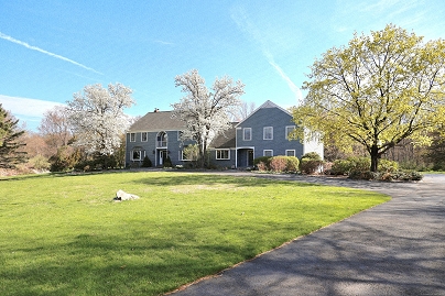 108 Northwood Dr, Easton, CT 06612 United States