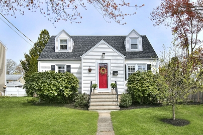 1004 Oldfield Rd, Fairfield, CT 06824 United States