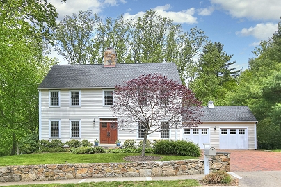 127 College Park Dr, Fairfield, CT 06824 United States