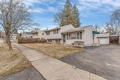 205 Oakwood Dr, Fairfield, CT 06824 United States