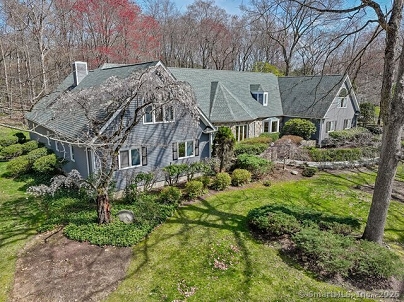 212 Fence Row Dr, Fairfield, CT 06824 United States