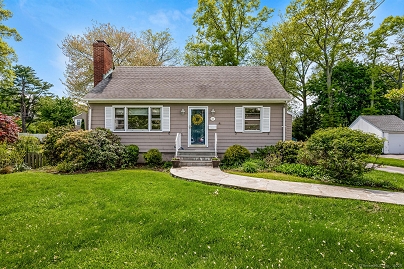 27 Brookdale Rd, Fairfield, CT 06824 United States