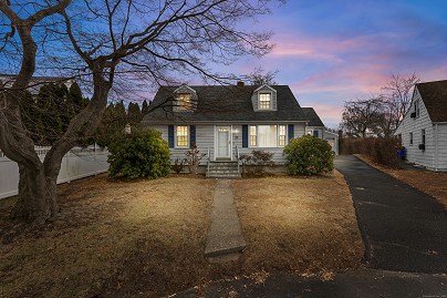 27 Reef Ct, Fairfield, CT 06824 United States