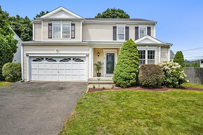 36 Lindbergh St, Fairfield, CT 06824 United States