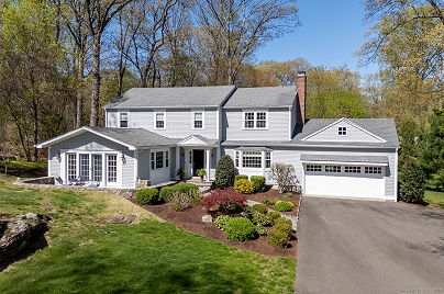 499 Hollydale Rd, Fairfield, CT 06824 United States