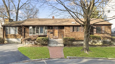 8 Millard St, Fairfield, CT 06824 United States