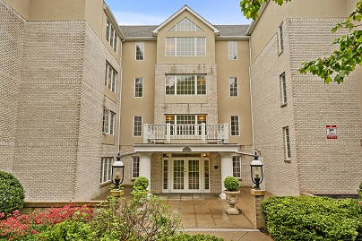 2 Homestead Ln Unit 410, Greenwich, CT 06831 United States