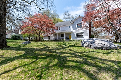 2 Lakeview Dr, Greenwich, CT 06878 United States