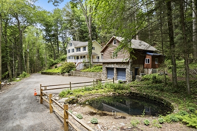 18 Brookside Trl, Monroe, CT 06468 United States