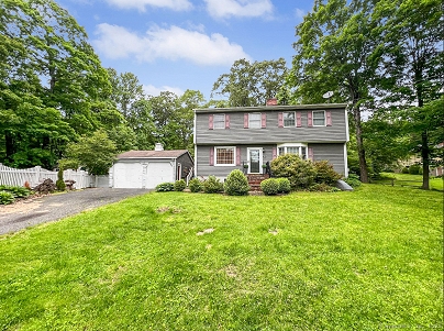 28 Blakeman Dr, Monroe, CT 06468 United States