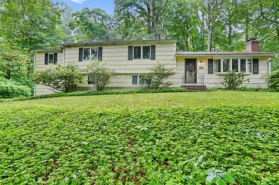 48 Crestwood Rd, Monroe, CT 06468 United States