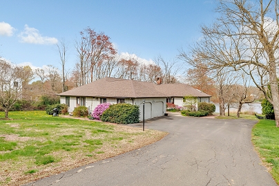 54 Flint Ridge Rd, Monroe, CT 06468 United States