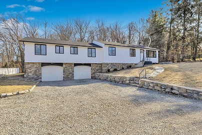638 Elm St, Monroe, CT 06468 United States