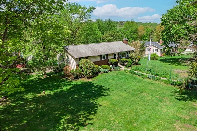 28 Fox Hollow Rd, New Fairfield, CT 06812 United States