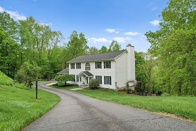 8 Austin Dr, New Fairfield, CT 06812 United States