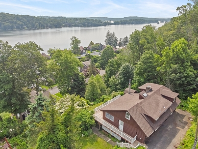 9 Overlook Rd, New Fairfield, CT 06812 United States