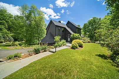 31 Poverty Hollow Rd, Newtown, CT 06470 United States
