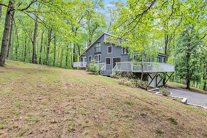 32 Old Bethel Rd, Newtown, CT 06470 United States