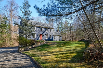 6 Beagle Trl, Newtown, CT 06482 United States