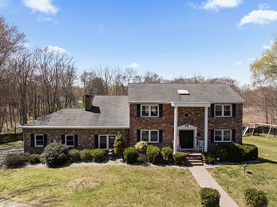 7 Williams Ln, Newtown, CT 06470 United States