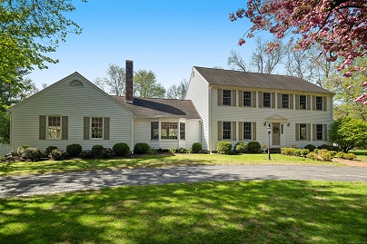7 Tunxis Trl, Redding, CT 06896 United States