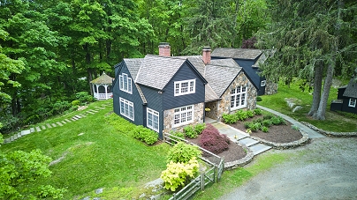 99 Cross Hwy, Redding, CT 06896 United States
