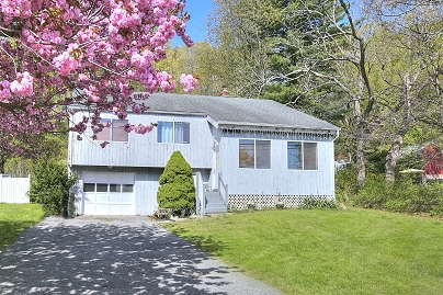 223 River Rd, Shelton, CT 06484 United States