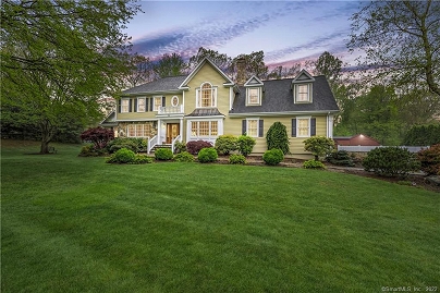 33 Ledgewood Rd, Shelton, CT 06484 United States