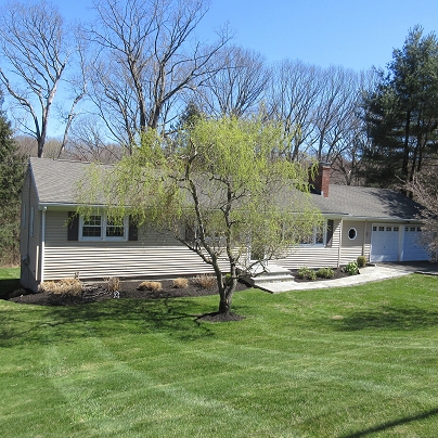 56 Woods Grove Rd, Shelton, CT 06484 United States