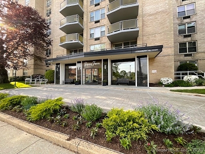 1 Strawberry Hill Ct Unit 7D, Stamford, CT 06902 United States