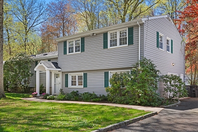 14 Little John Ln, Stamford, CT 06907 United States