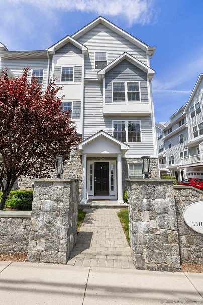 20 3rd St Unit 4, Stamford, CT 06905 United States