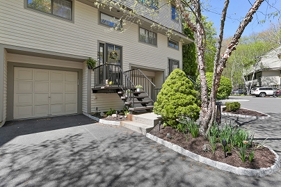 2435 Bedford St Unit 3B, Stamford, CT 06905 United States