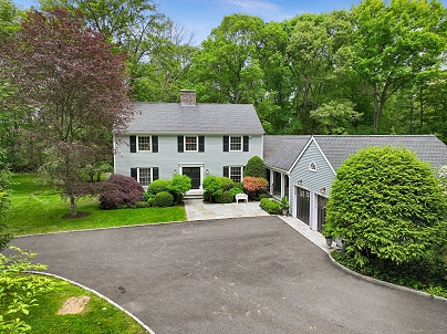 33 Carrington Dr, Stamford, CT 06831 United States