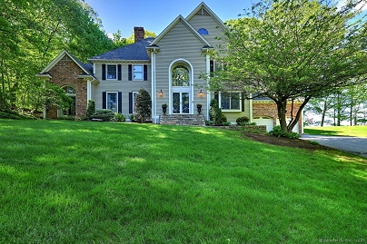 105 Coventry Ln, Trumbull, CT 06611 United States