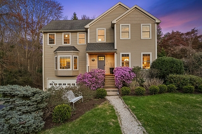 12 Canoe Brook Rd, Trumbull, CT 06611 United States