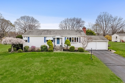 21 Randall Dr, Trumbull, CT 06611 United States